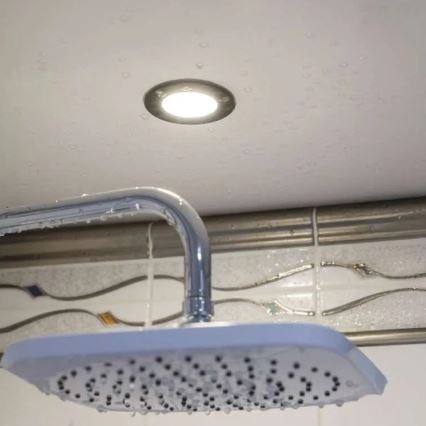 Светодиодный встроенный светильник для ванной комнаты LORI LED/4,5W/230V IP65 2700/4000K диаметр 8,5 см черный