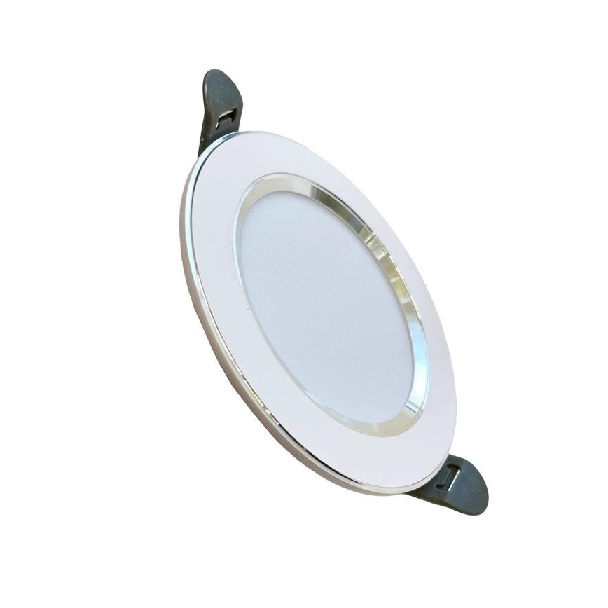 Светодиодный встроенный светильник LED/7,5W/230V 4000K белый/серебристый
