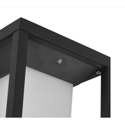 Світильник на сонячній батареї з датчиком SAMSUNG CHIP LED/2W/3,7V IP65 2600 mAh