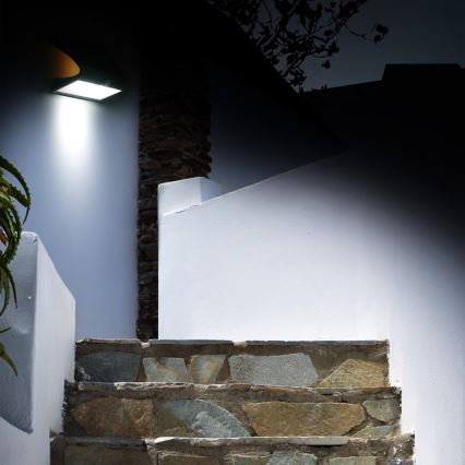 Світильник на сонячній батареї з LED, датчиком руху та сутінковим сенсором LED/6,8 Вт/4000 мАг 3,7 В IP65