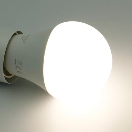 Світлодіодна RGBW лампочка з регулюванням яскравості A60 E27/9W/230V 2700-6500K Wi-Fi Tuya
