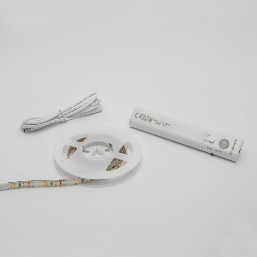 Світлодіодна стрічка з датчиком руху 1м LED/2,4W/6V 4xAAA 3000K