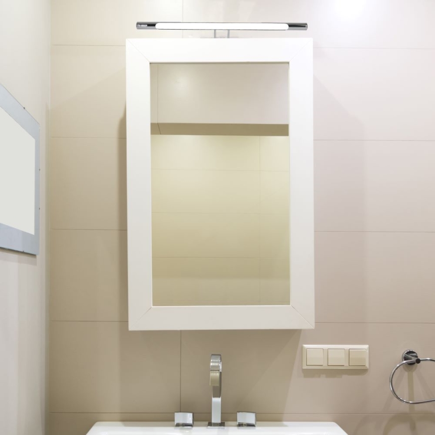 Світлодіодне освітлення дзеркала LED/9W/230V 3000K 50см глянцевий хром