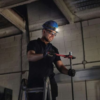 Світлодіодний налобний ліхтар з регулюванням яскравості з датчиком GP DISCOVERY CHW54 LED/3xAAA IPX5