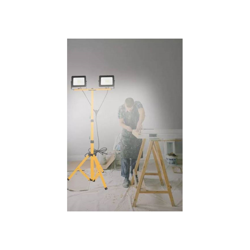 Світлодіодний прожектор зі стійкою 2xLED/30W/230V IP65