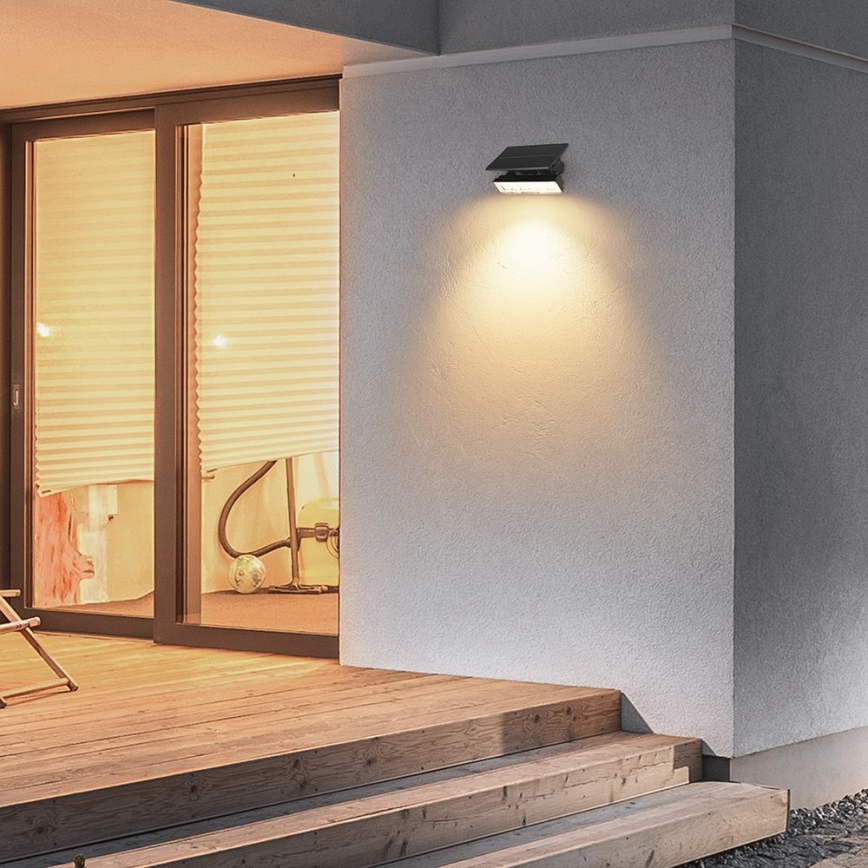 Світлодіодний світильник на сонячній батареї 2в1 LED/0,9W/3,7V 3000K IP65 1200 mAh чорний