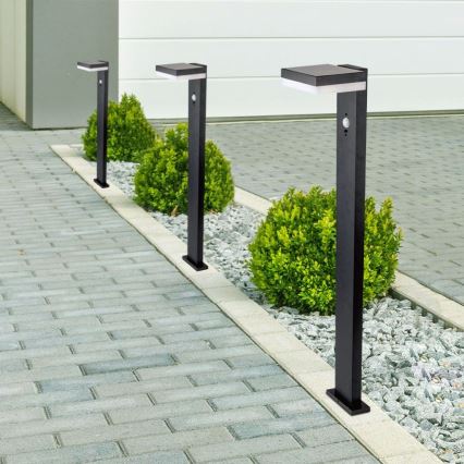 Світлодіодний світильник на сонячній батареї з датчиком LED/2W/3,7V IP54 3000K квадратний чорний