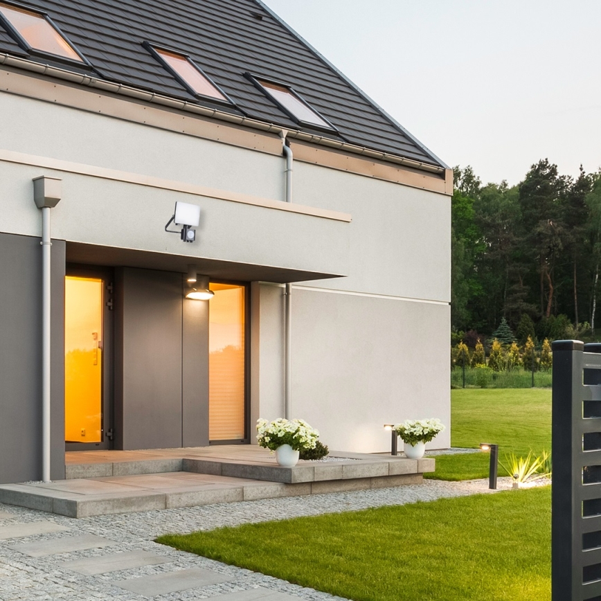 Світлодіодний вуличний прожектор з датчиком LED/10W/230V 5000K IP44