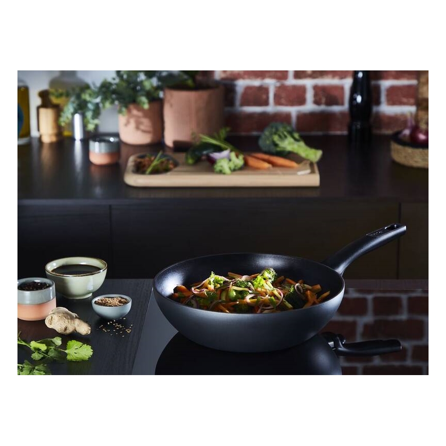 Tefal - Сковорідка Wok ULTIMATE 28 см
