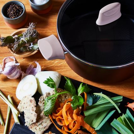 Tefal - Каструля з кришкою RESPECT, діаметром 24 см