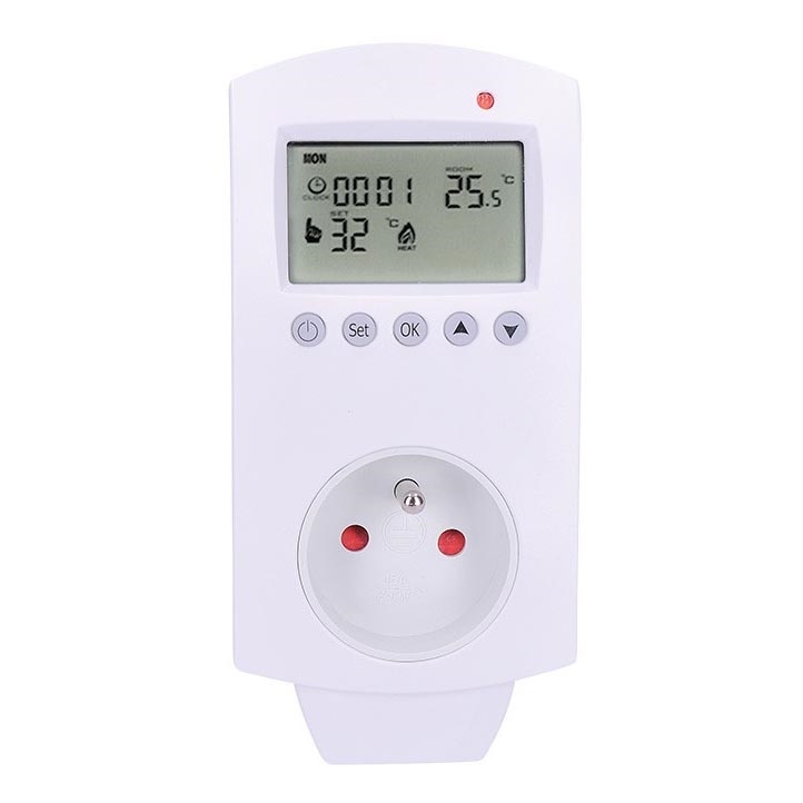 Термостат з розеткою 230V/16A