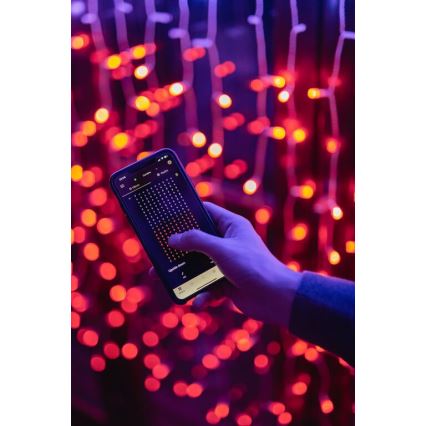 Twinkly - Светодиодная уличная рождественская RGBW гирлянда-водопад с регулированием яркости CURTAIN 210xLED 6,1 м IP44 Wi-Fi