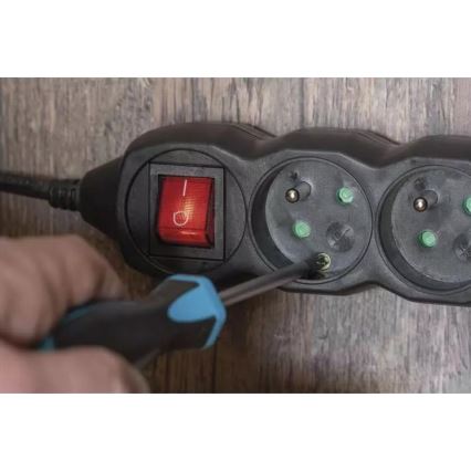 Удлинительный кабель с выключателем 5Z 3 м черный