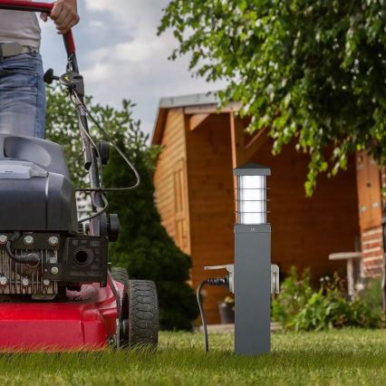 Уличная лампа с розетками SCHUKO 1xE27/13W/230V IP44