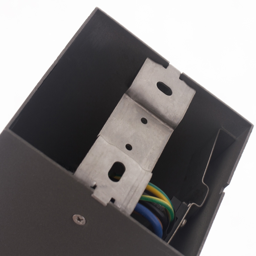 Уличная лампа с розеткой GARD 1xE14/60W/230V IP44