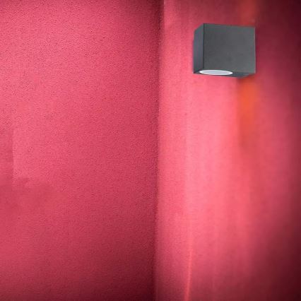 Уличный настенный светильник 1xGU10/35W/230V IP44