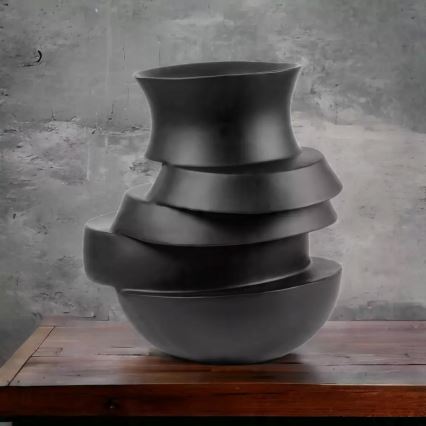 Ваза 38x33x36 см смола/матова чорна