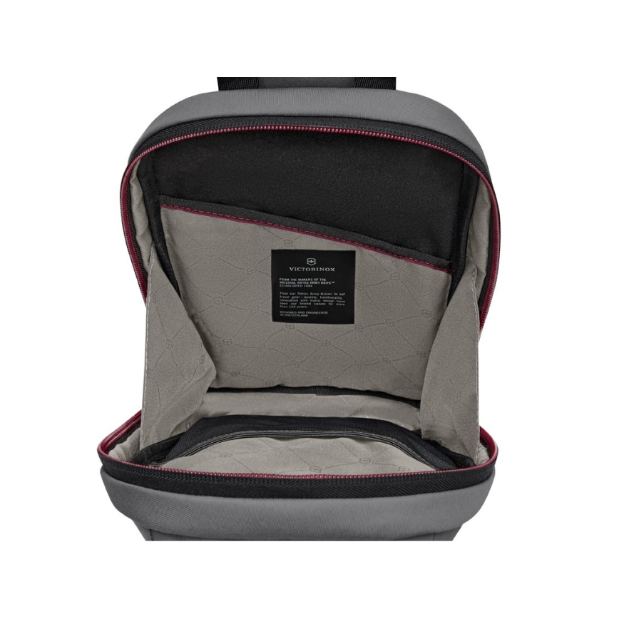 Victorinox - Наплічна сумка Travel Essentials 5 л сіра