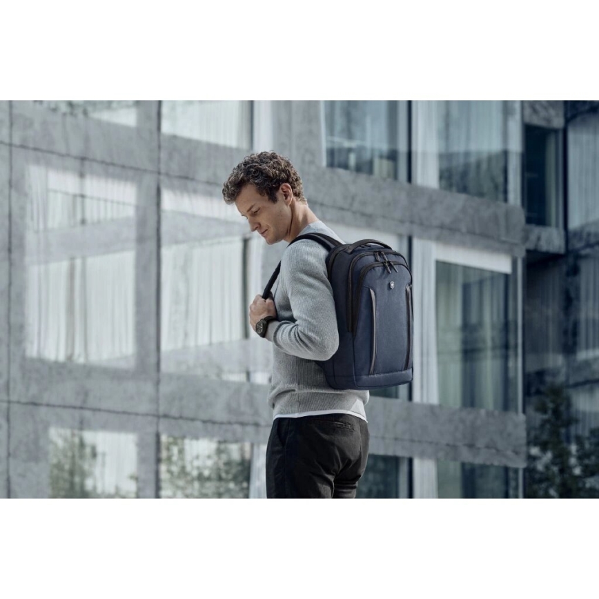 Victorinox - Рюкзак для ноутбука 14" Altmont Professional City 14 l темно-синій