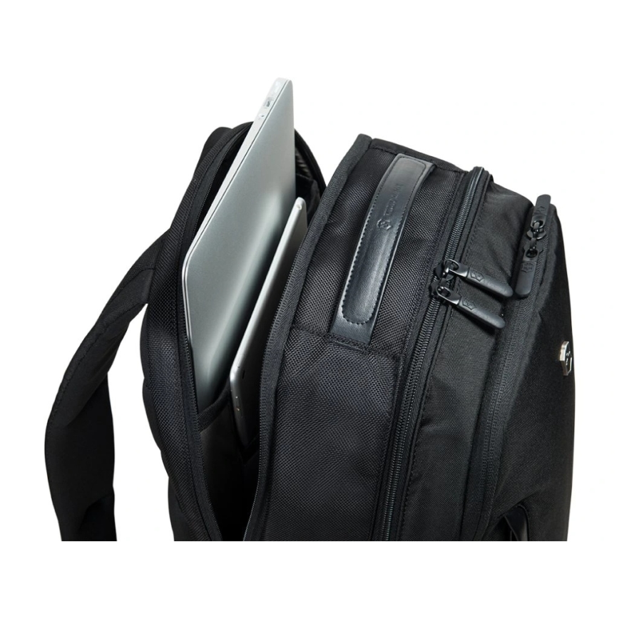 Victorinox - Рюкзак для ноутбука 15,6" Essentials 22 л черный