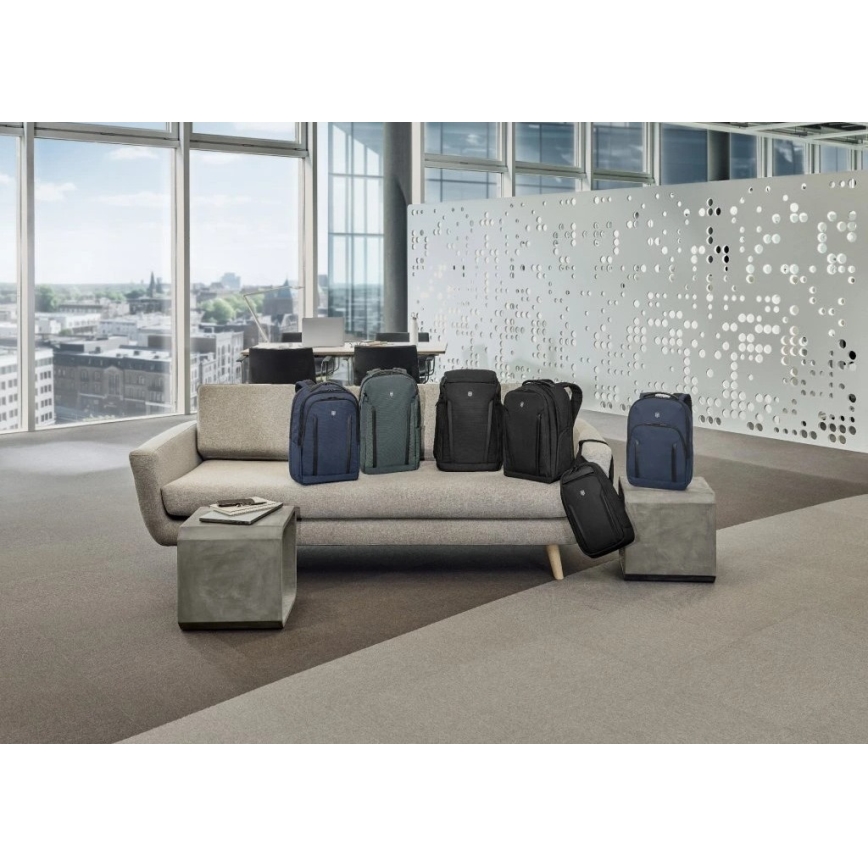 Victorinox - Рюкзак для ноутбука 15" Altmont Professional Deluxe Travel 25 l зелений