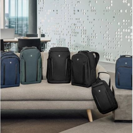 Victorinox - Рюкзак для ноутбука 15" Altmont Professional Essential 24 l темно-синій