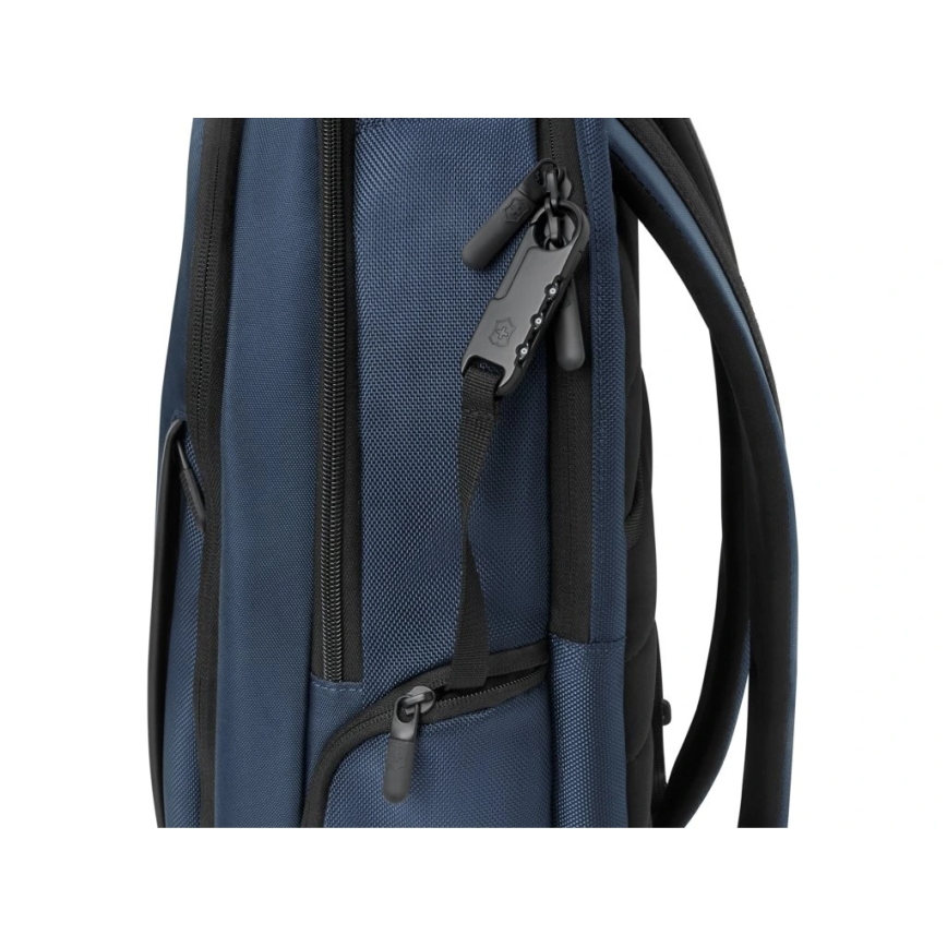 Victorinox - Рюкзак для ноутбука 15" Altmont Professional Essential 24 l темно-синій