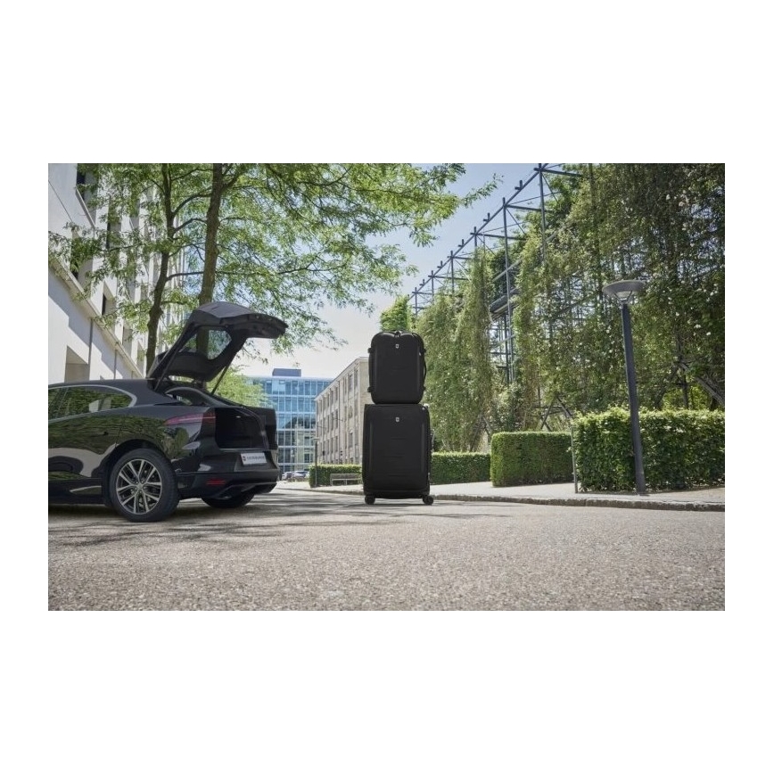 Victorinox - Рюкзак-трансформер Crosslight Boarding 37 л черный