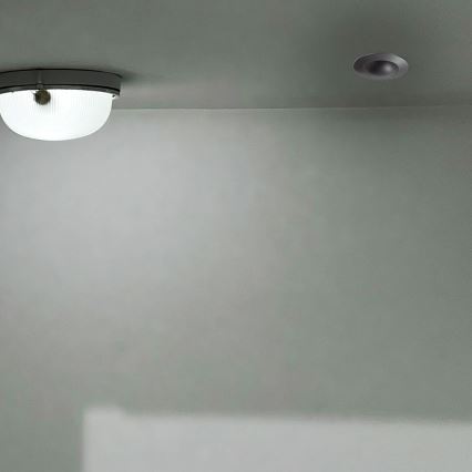 Встроенный PIR-датчик движения 360° 500W/230V черный