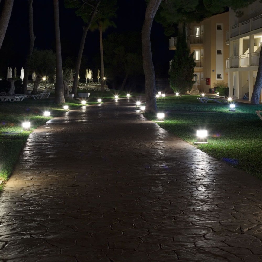 Вулична світлодіодна лампа LED/10W/230V 25см 4000K IP65 білий