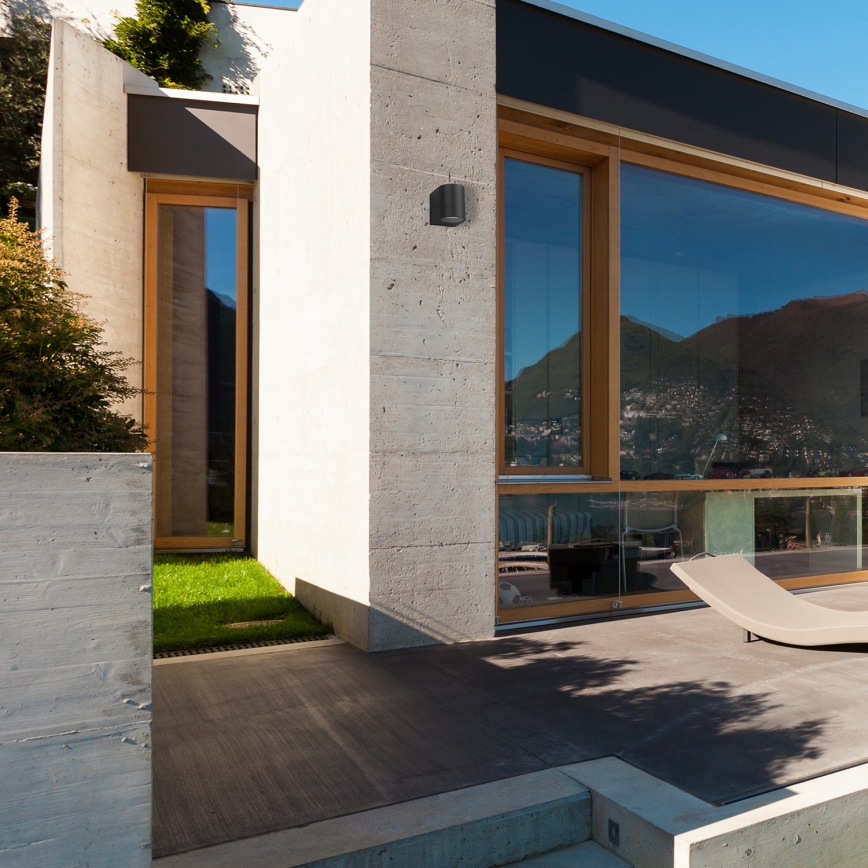 Вуличний настінний світильник OVALIS 1xGU10/35W/230V IP44 чорний