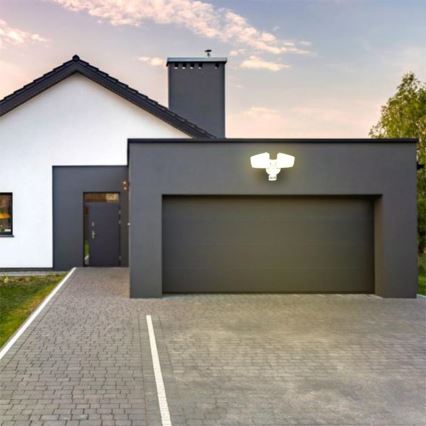 Вуличний світлодіодний прожектор з датчиком LED/24W/230V 3000/4000/6000K IP54 білий