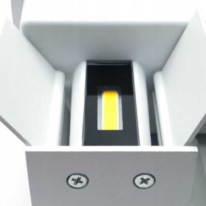 Вуличний світлодіодний настінний світильник LED/12W/230V IP54 білий