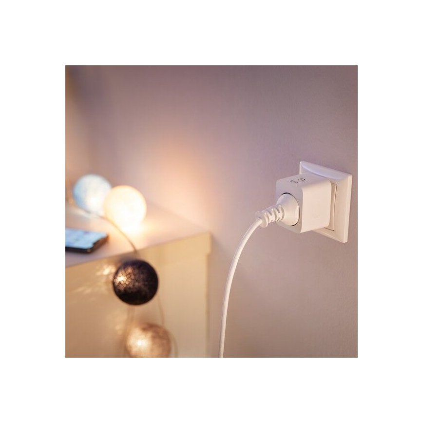 WiZ - Розумна розетка E 2300W + вимірювач потужності Wi-Fi