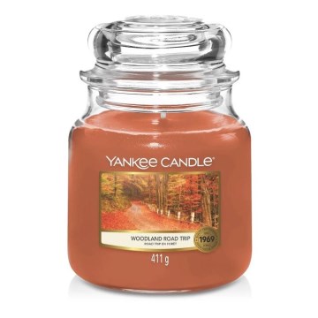 Yankee Candle - Ароматична свічка WOODLAND ROAD TRIP середня 411 г 65-75 год.