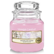 Yankee Candle - Ароматична свічка SNOWFLAKE KISSES мала 104г 20-30 год.