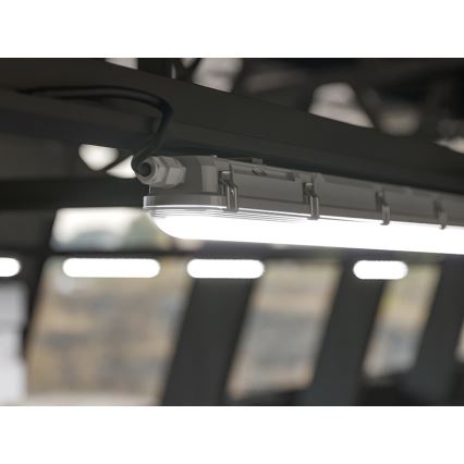 Затемнюваний LED технічний світильник 35/44/53/60 Вт/230 В IP66 150 см