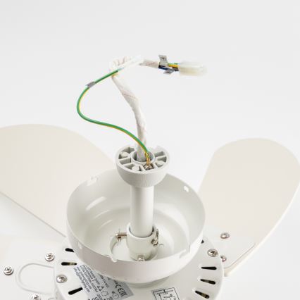 ZEVENTI - Потолочный вентилятор FAMARA 1xE14/60W/230V белый