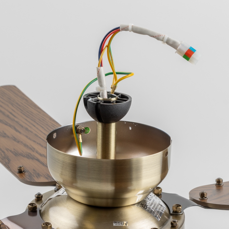 ZEVENTI - Потолочный вентилятор NAVAGIO 1xE27/60W/230V коричневый