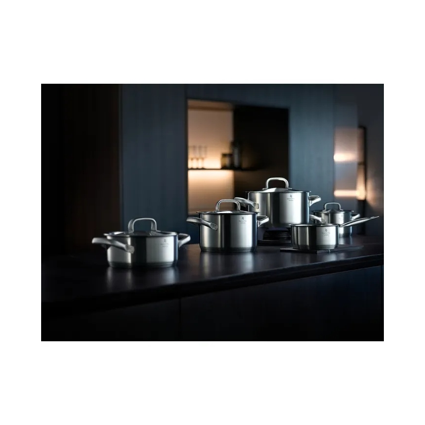 Кастрюля WMF GOURMET PLUS с крышкой, диаметр 24 см