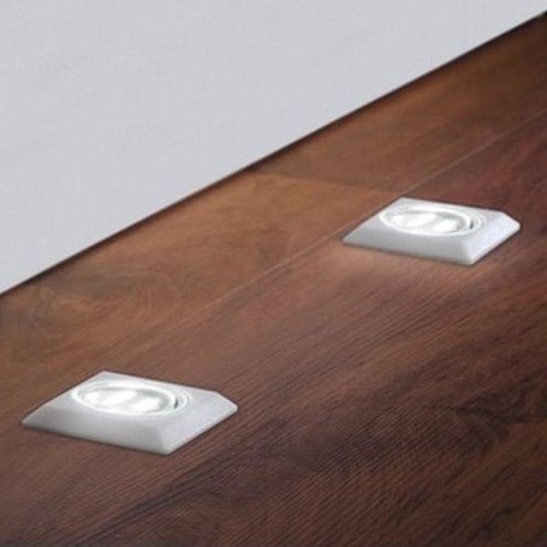 КОМПЛЕКТ 5x LED Підлоговий світильник 5xLED/0,5W/230/12V