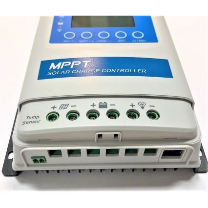 Контролер заряду сонячних батарей MPPT 12/24V/30A IP32
